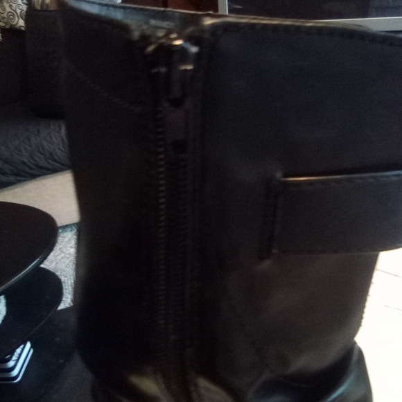 COPY - Shin high slouch black boots - Picture 10 of 11